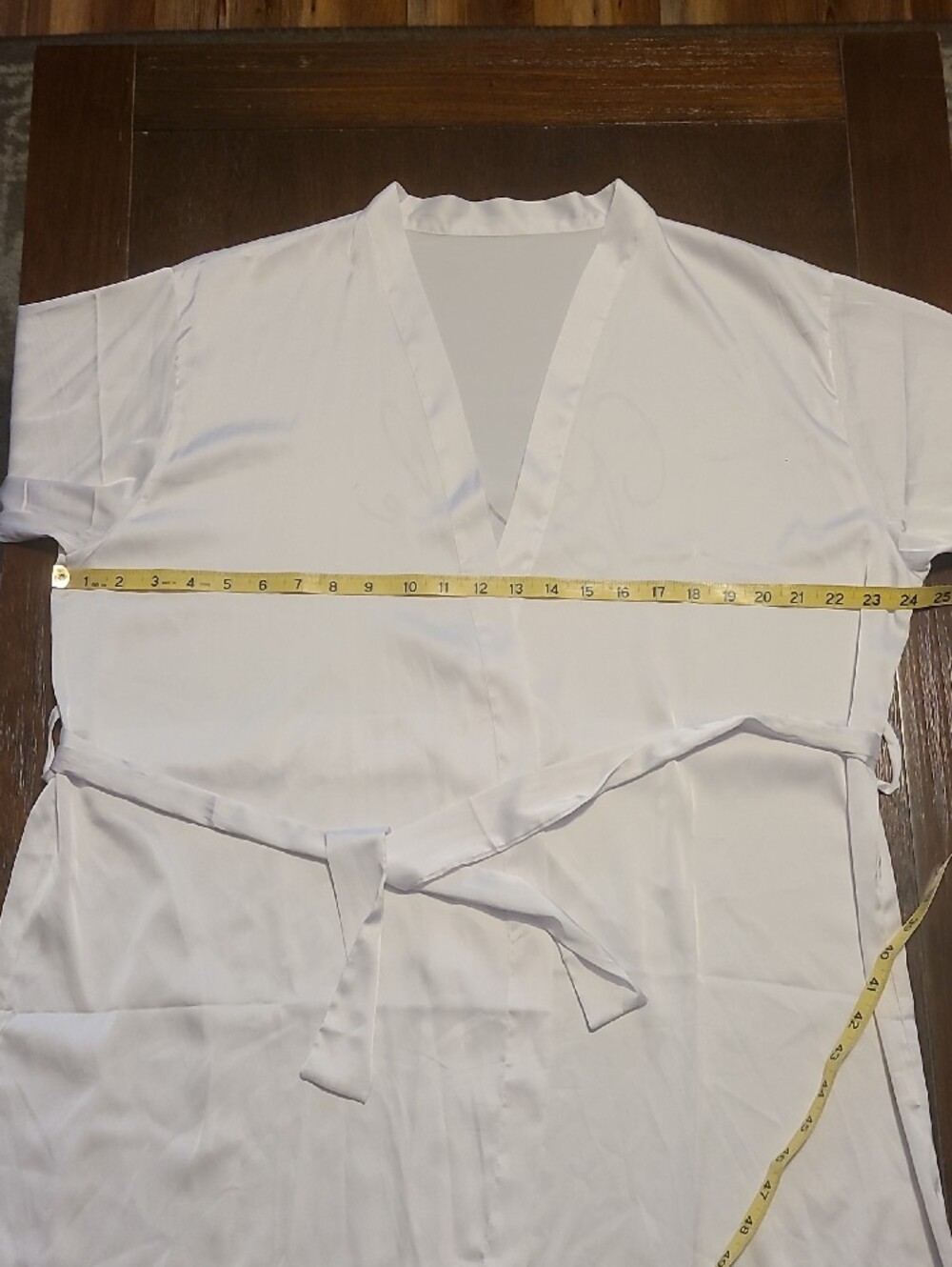 Elegant White Bridal Robe Large / XL - Picture 5 of 10